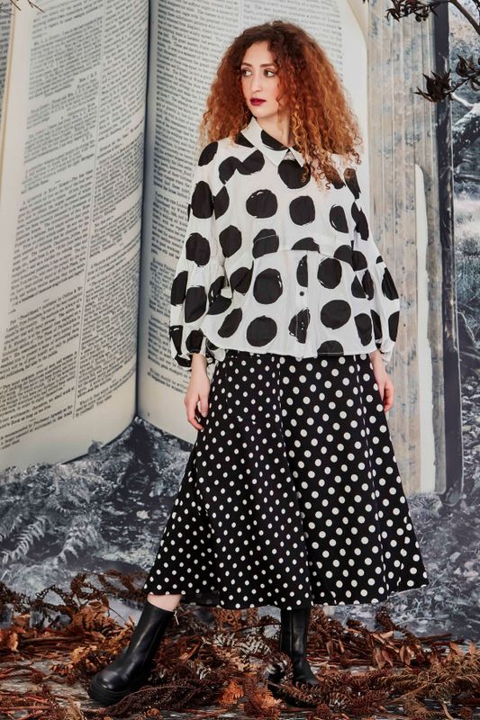 DOTTY SHOP TOP
								, 			SKIRTING AROUND SKIRT