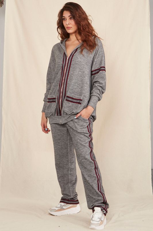 HOOD ME JUMPER
								, 			TRACK STAR PANT