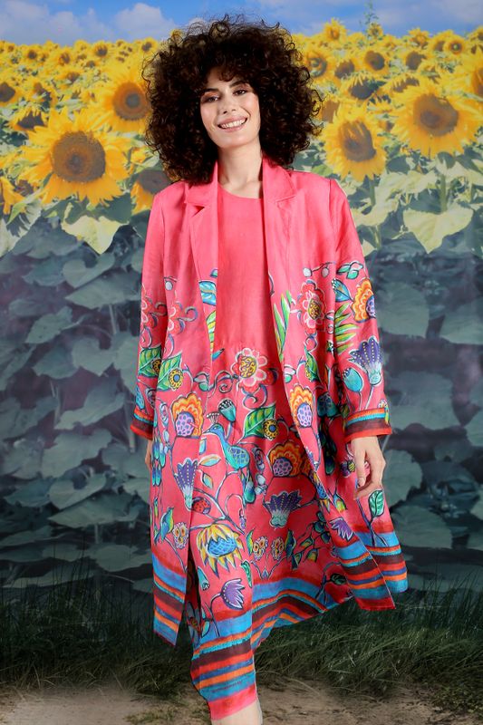 STAR DUSTER JACKET
								, 			CRAZY TULIP LOVE DRESS