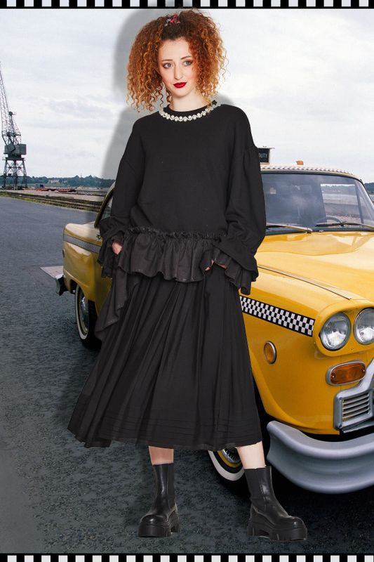 TUCK IT UP SKIRT
								, 			PEARL MY SOUL JUMPER