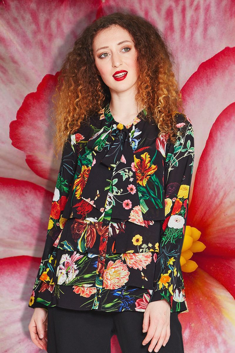 PEACH FOR THE SKY SHIRT
								, 			KICKING IT PANT