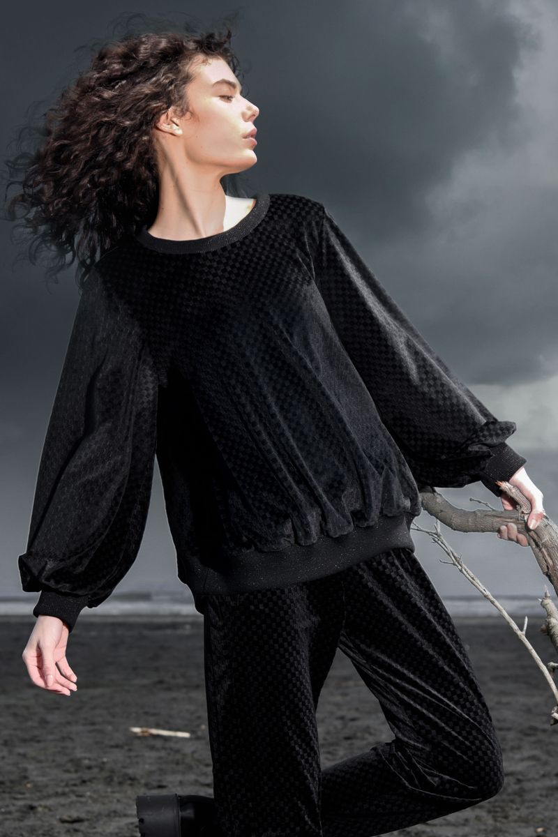 									ISN'T SHE ICONIC JUMPER
			