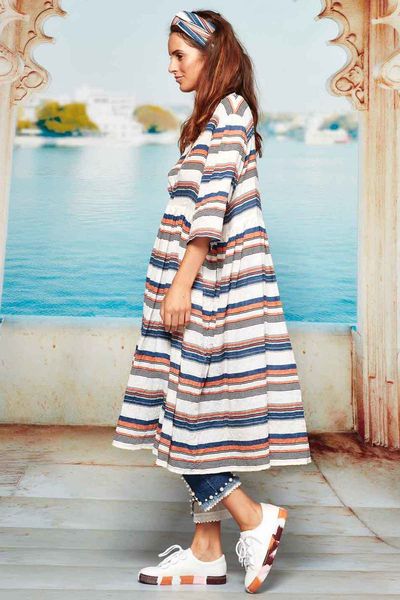 									VEE LOVE YOU DRESS
								, 			PIN UP PEARL JEANS
								, 			THAT'S A WRAP SCARF
			