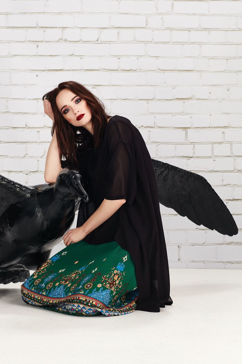 HI LO KITTY TOP
								, 			PARTY LINE SKIRT