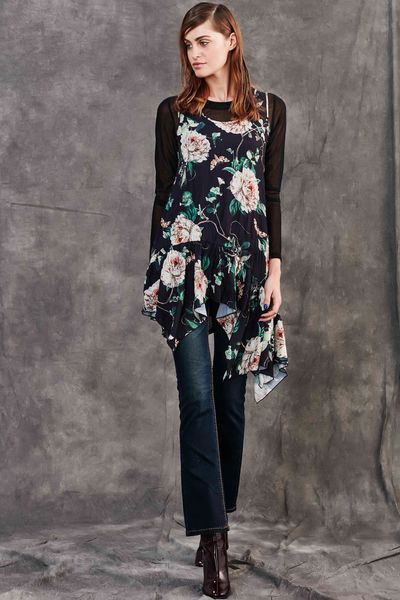 WE WILL FROCK YOU  TOP
								, 			BY ALL JEANS JEANS