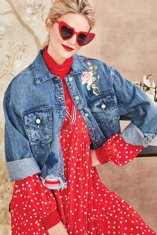 SKIVVY LEAGUE TOP
								, 			TAKE A PLUNGE DRESS
								, 			MADAME BUTTERFLY JACKET