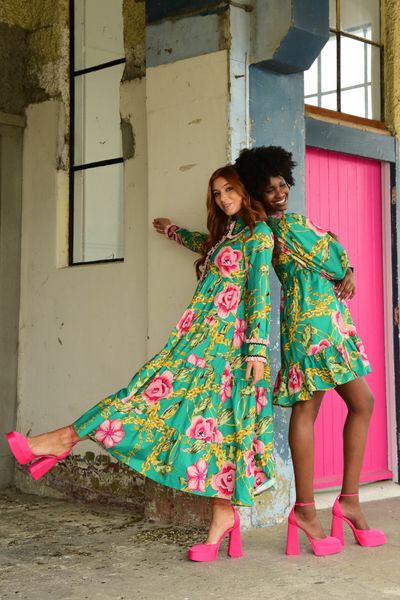 COLLAR IT IN DRESS
								, 			IN TUNIC DRESS