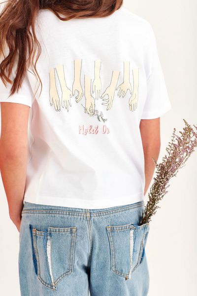 HOLD IT ON TSHIRT
								, 			FRAY IT ON ME JEANS