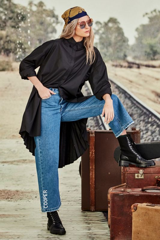 PRETTY PLEATS SHIRT
								, 			JEAN ON ME JEANS