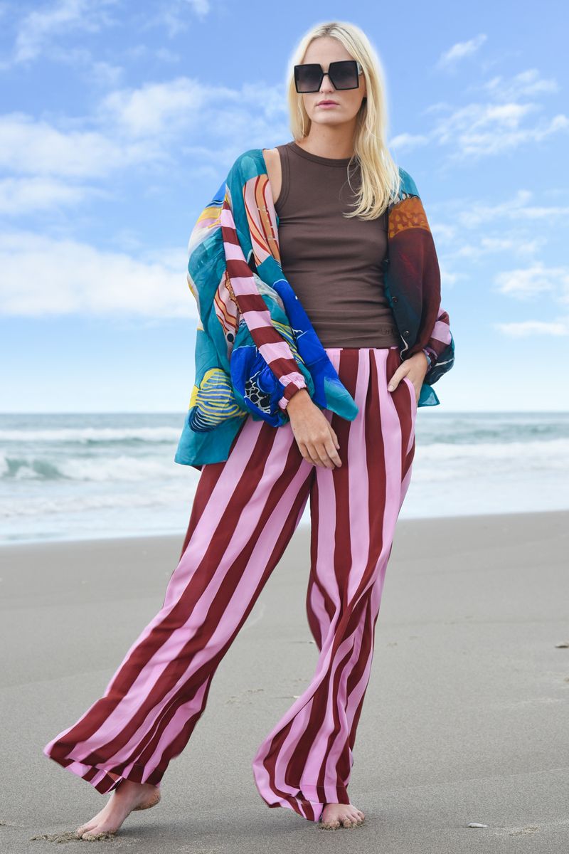 FEELING LEG-ENDARY PANT
								, 			FAIR PLAY TOP