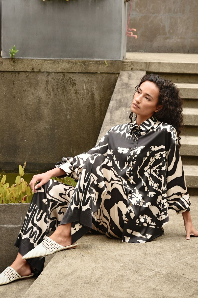 JUST CASUALLY SHIRT
								, 			SEVILLE STROLLS PANT