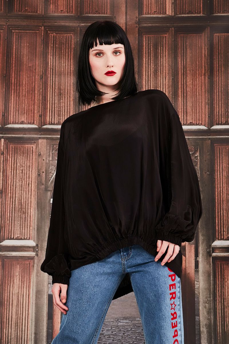 SNOW FALLING FOR YOU TOP