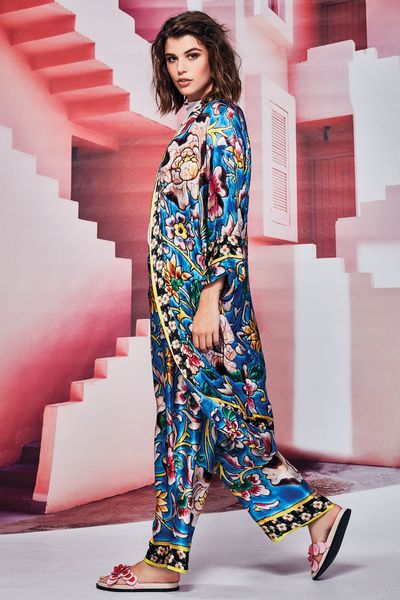 									HAWAIIAN STATE OF MIND KIMONO
								, 			MISS FANCY PANTS
			