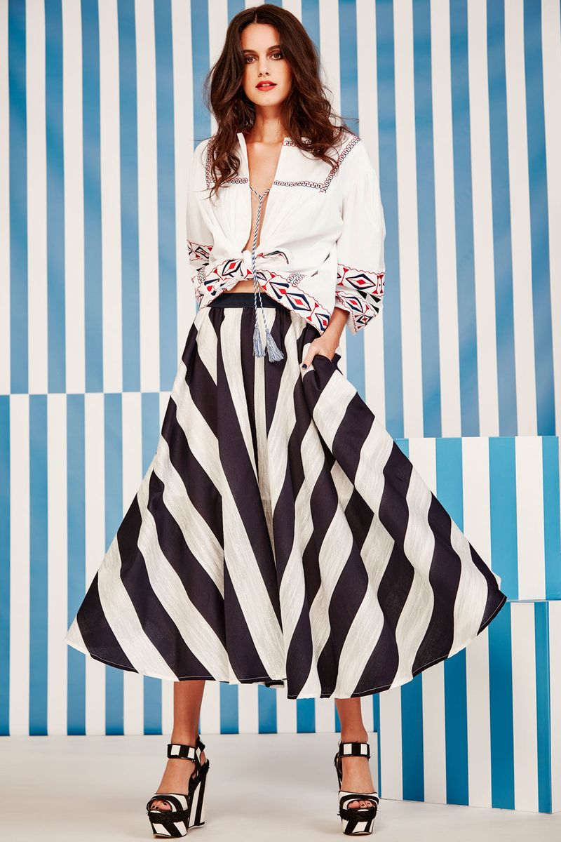 CIRCLE OF LIFE SKIRT
								, 			SAIL THEN PARTY TOP