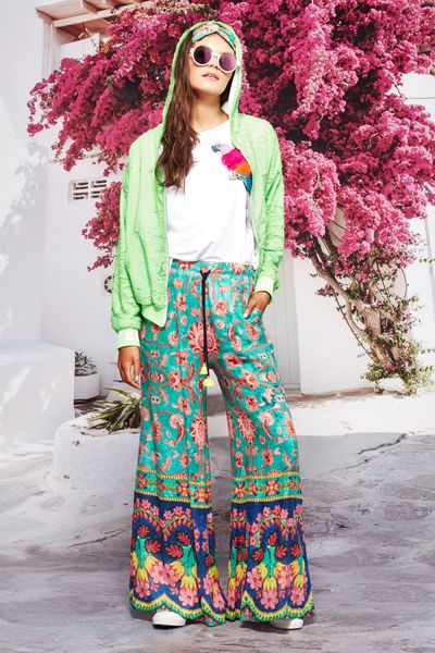 BIG APPLE BOMBER
								, 			GOOD VIBRATIONS SUNGLASSES
								, 			A LITTLE BIRDY TOLD ME T-SHIRT
								, 			SORRENTO STROLLS TROUSER