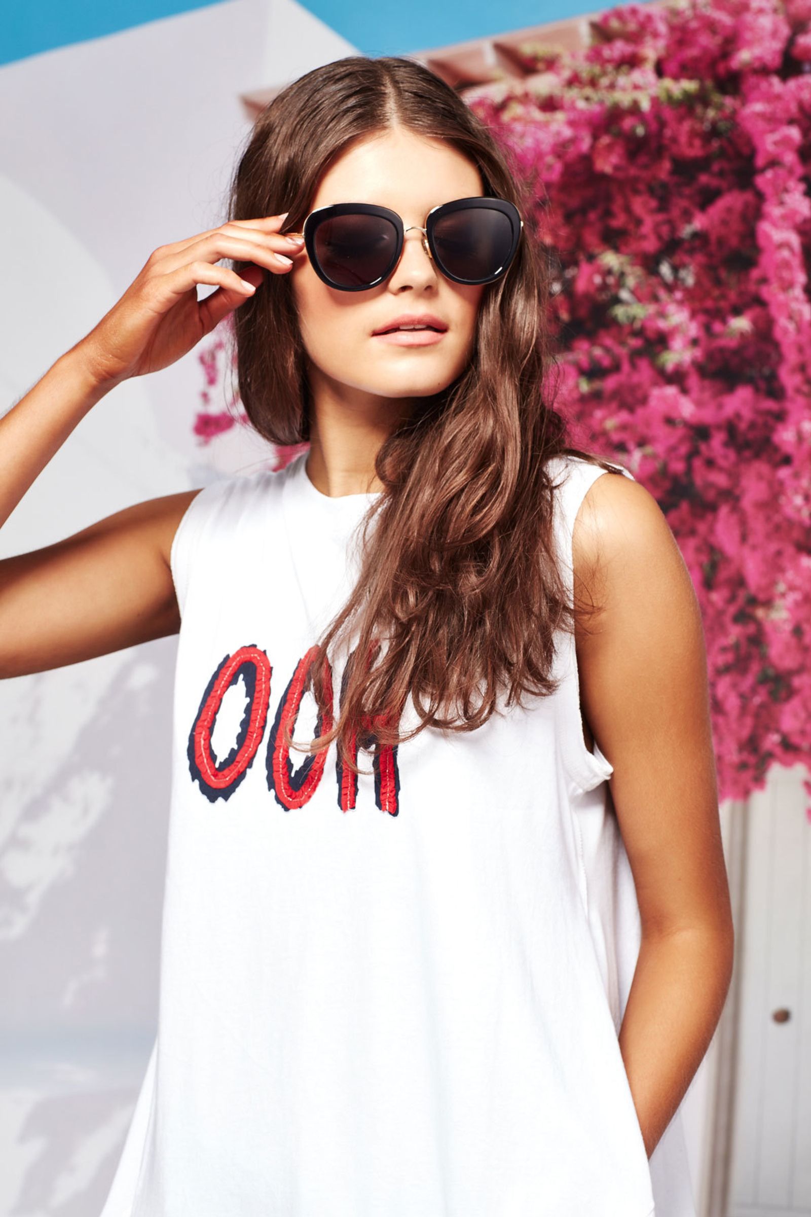 OOH IT'S YOU! TOP
								, 			KEITH TURBAN ACCESSORY
								, 			PLEAD GUILTY SUNGLASSES