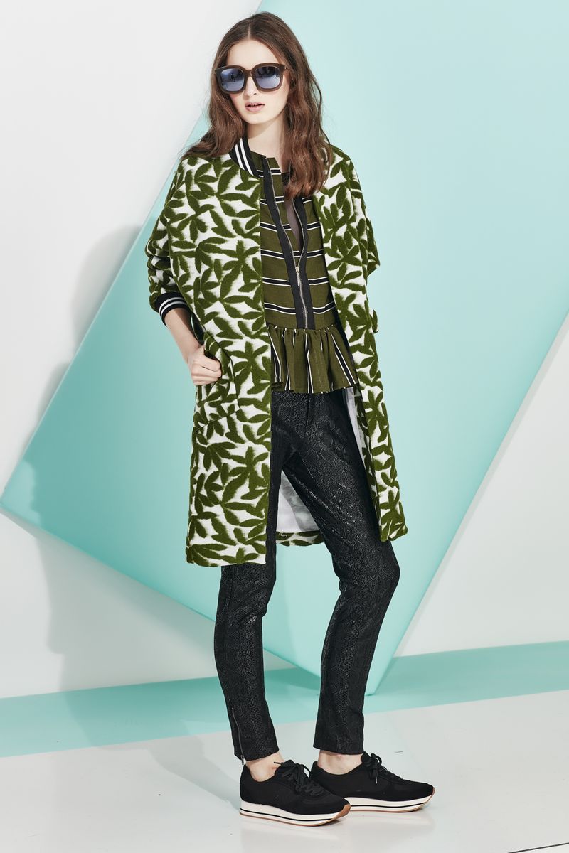 									DONNIE DARKO SUNGLASSES
								, 			THE NEVERENDING SPORTY COAT
								, 			LOVE AND ZIP HOP PANT
			