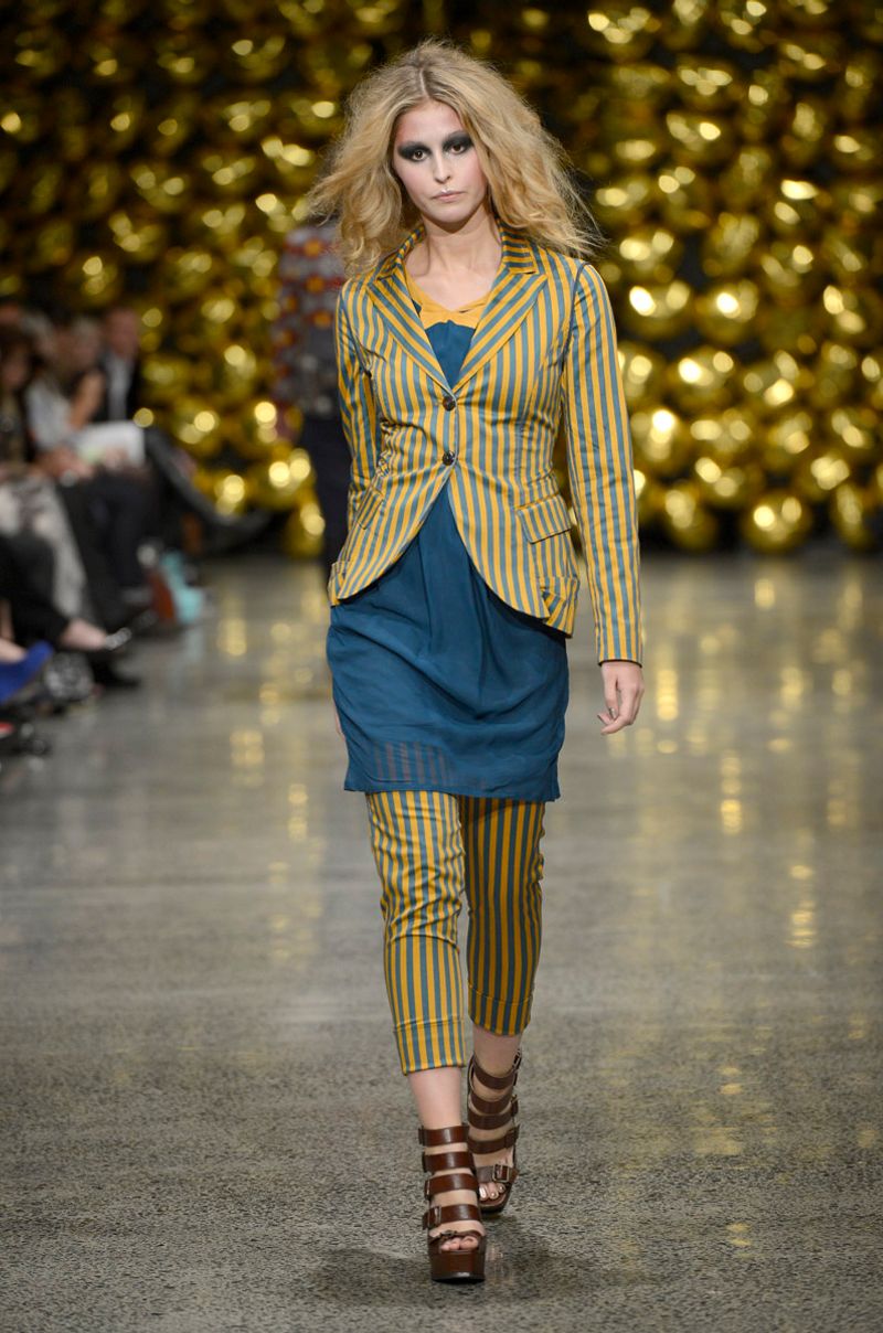 DANDY 'DANDY-LINE' JACKET
								, 			AZURE 'BLUE BELLE' DRESS
								, 			DANDY 'STROLL HEARTED' PANT