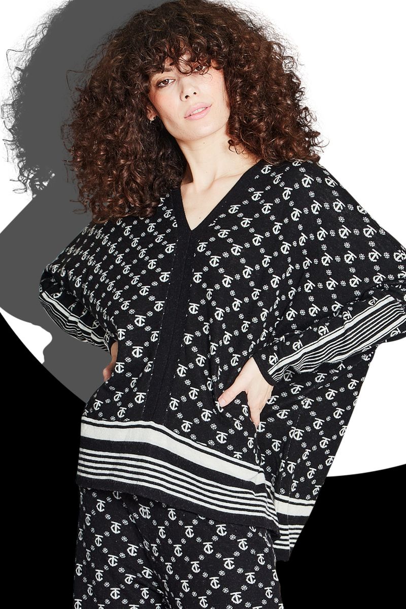 SWEAT IT RIGHT JUMPER
								, 			JOG MY MEMORY TROUSER