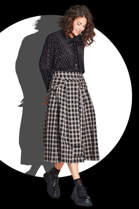 ROUND & ROUND WE BOW SKIRT
								, 			DECK OF CARDS SHIRT