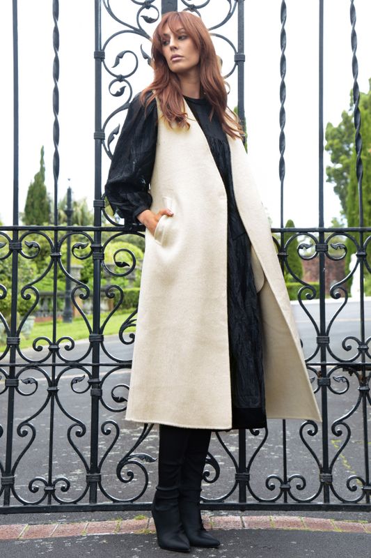 MEET ME IN PARIS COAT