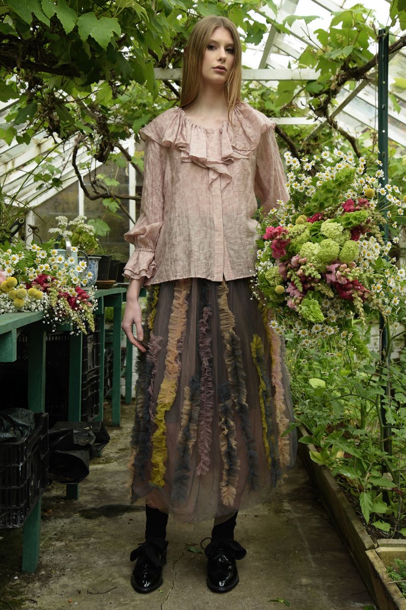 YOUNG AND MESH SKIRT