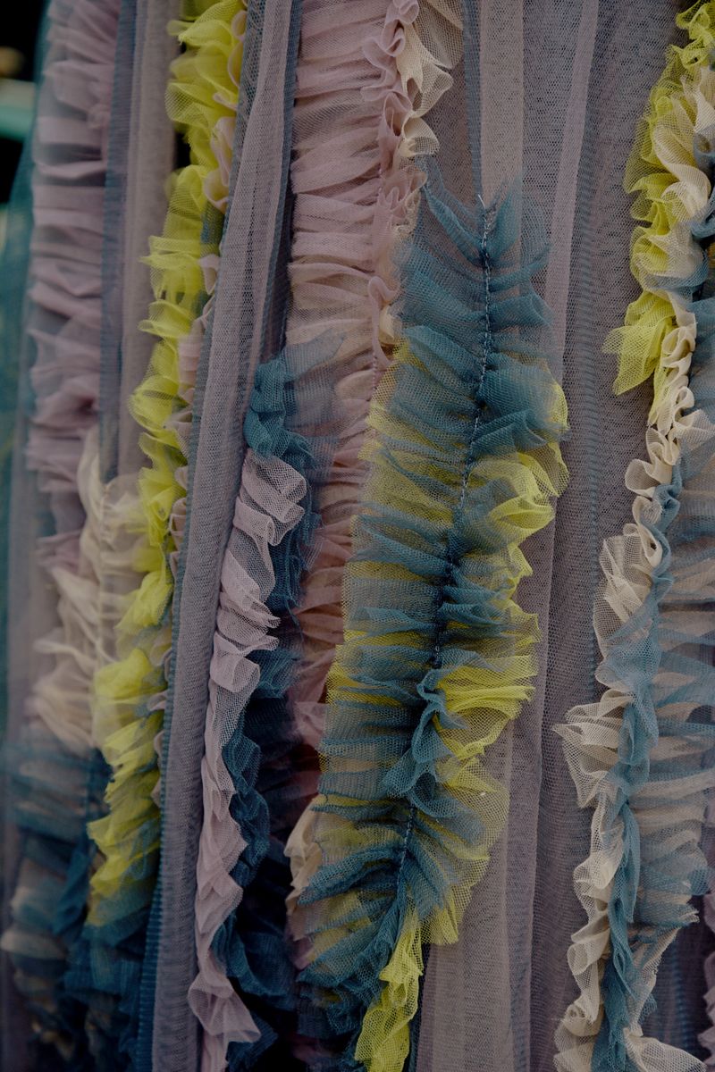 YOUNG AND MESH SKIRT