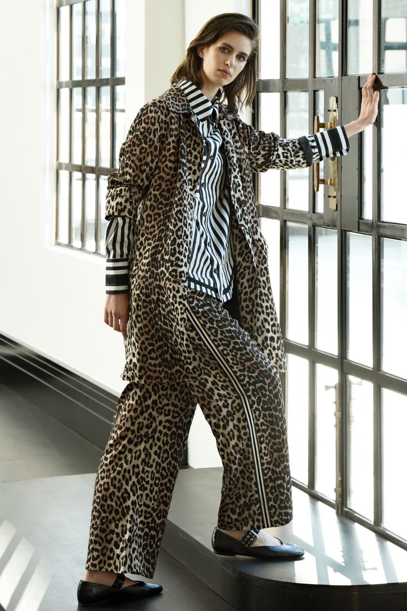 WALK RIGHT UP TROUSER
								, 			MAKE YOUR MARK JACKET
								, 			HEM & HER SHIRT