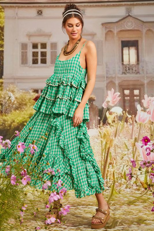 ONE TOP SHOP TOP
								, 			CITY OUTSKIRTS SKIRT